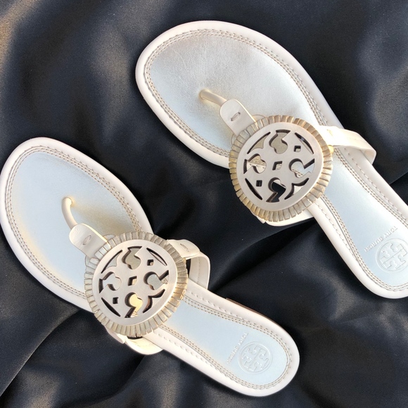 NWT/B TORY BURCH MILLER FRINGE SANDAL-9 - Picture 2 of 6